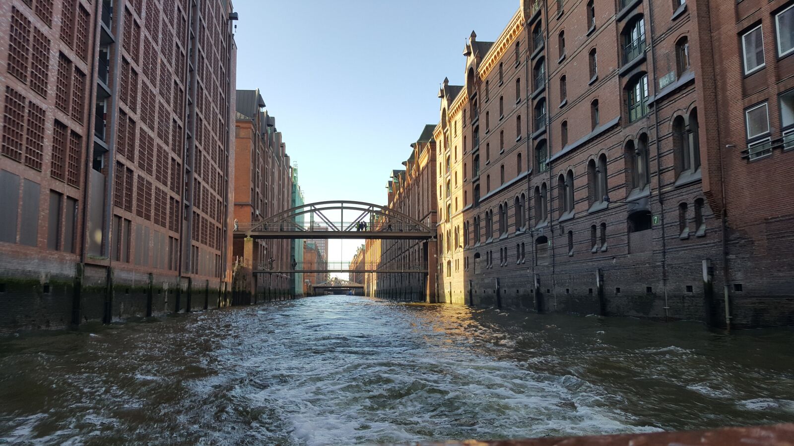Samsung Galaxy S6 sample photo. Hamburg, speicherstadt, boat photography