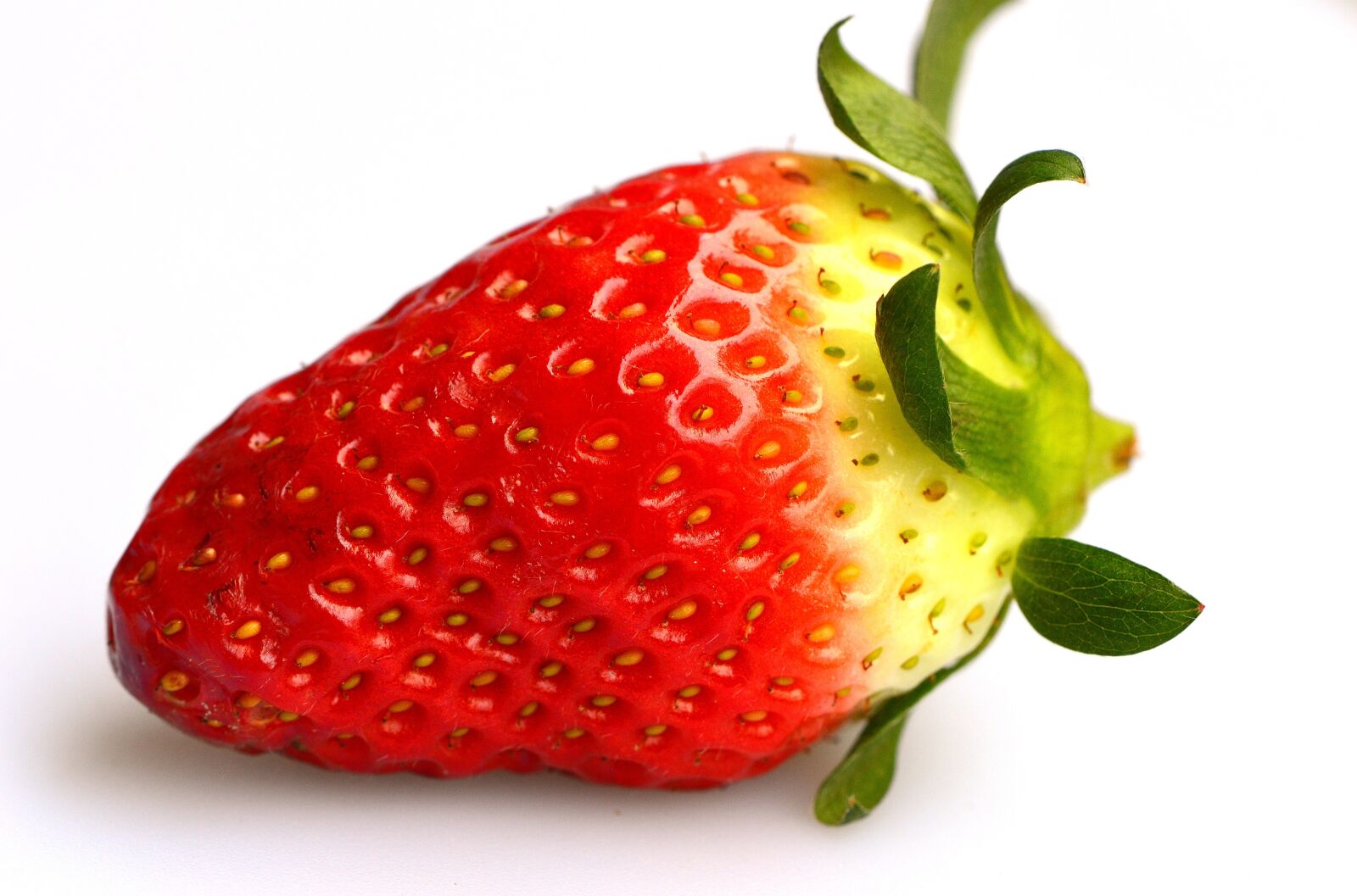 Nikon D3200 sample photo. Strawberry, fruit, berry photography