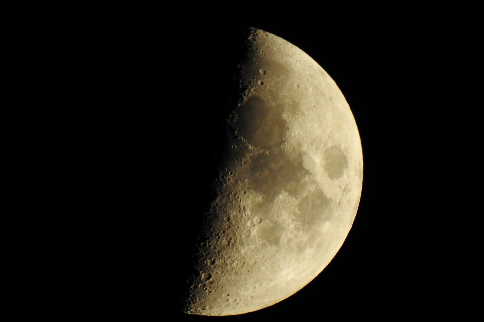 Nikon Coolpix P900 sample photo. Moon, half moon, sky photography