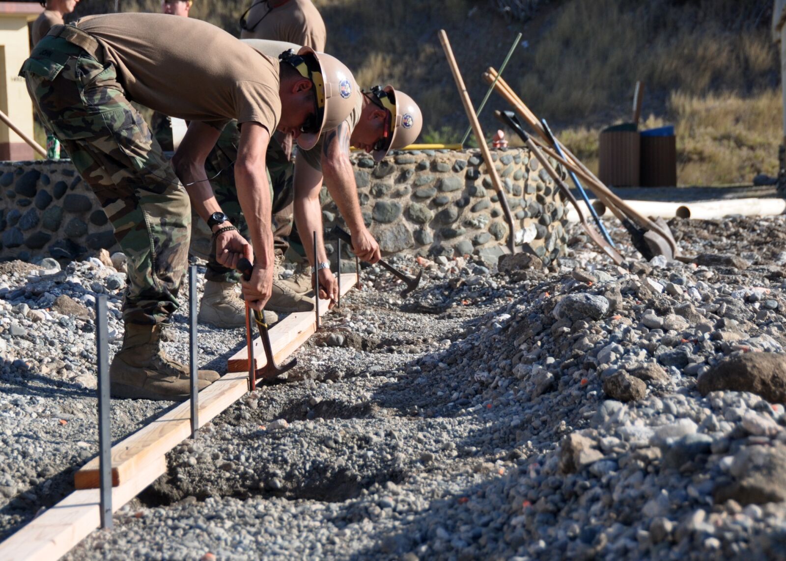 Nikon D90 sample photo. Construction, workers, form photography