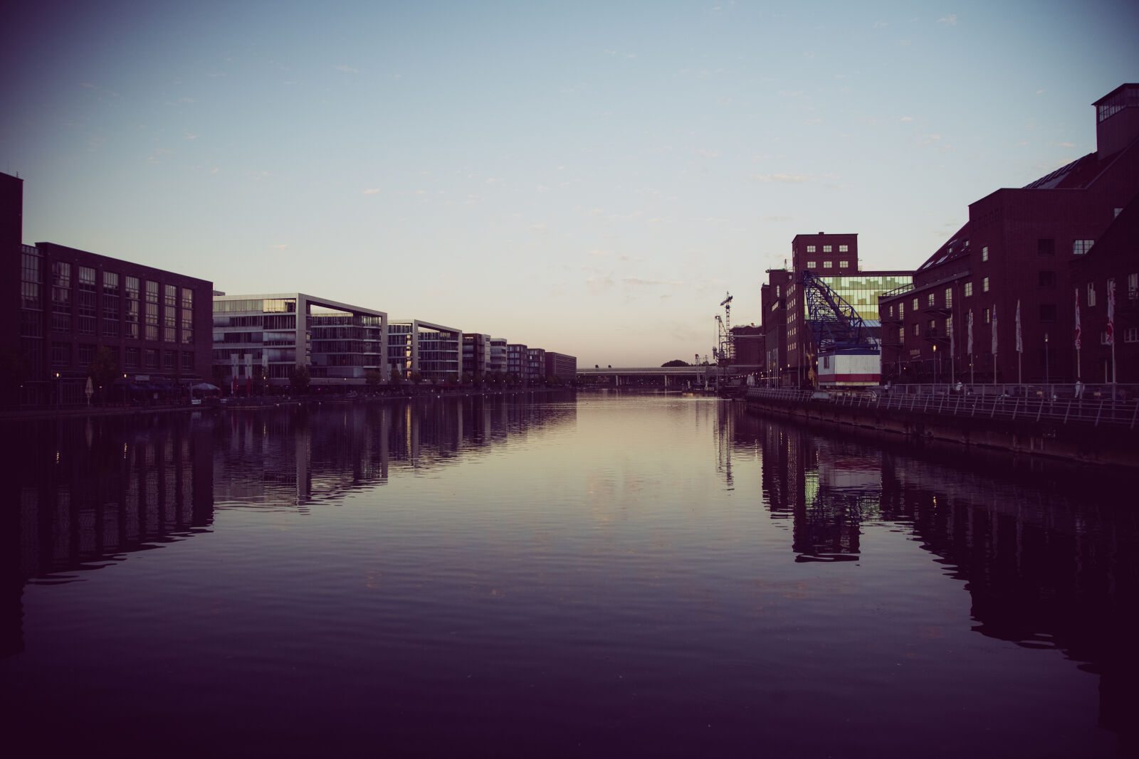 Canon EOS 5D sample photo. Sky, water, buildings, evening photography