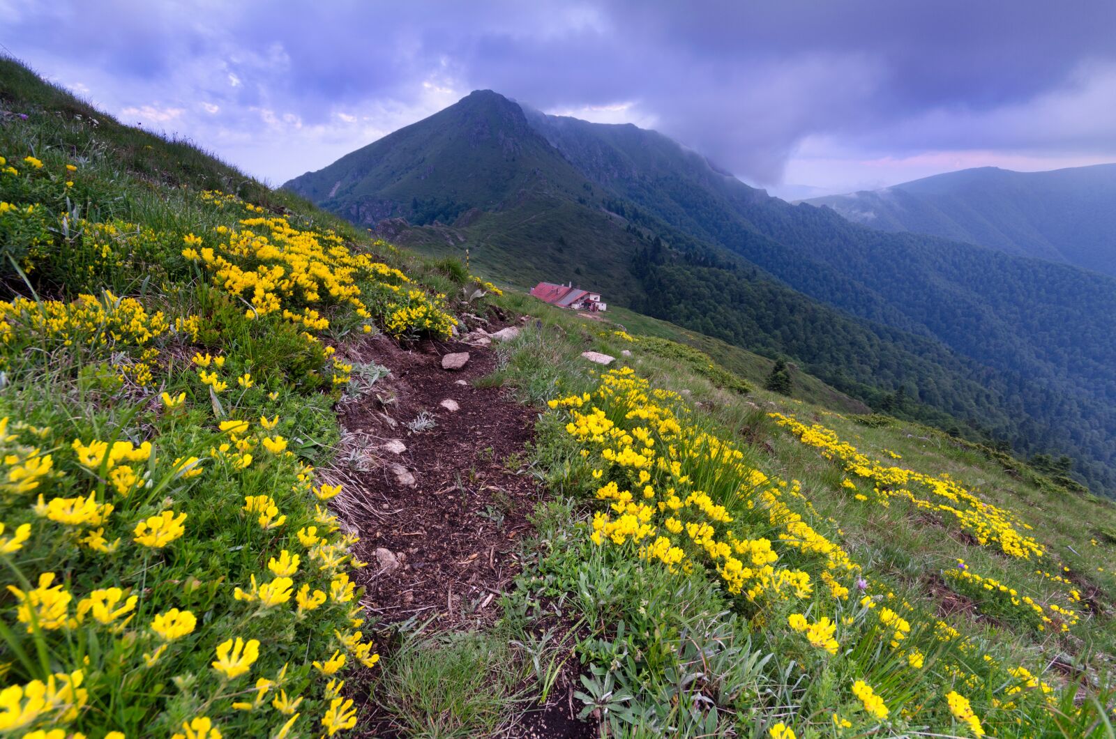 Nikon D5100 sample photo. Mountain, peak, sky photography