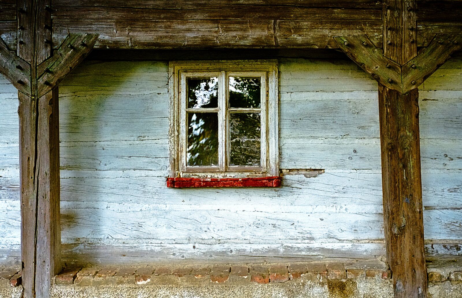 Nikon D80 sample photo. Window, lake dusia, old photography