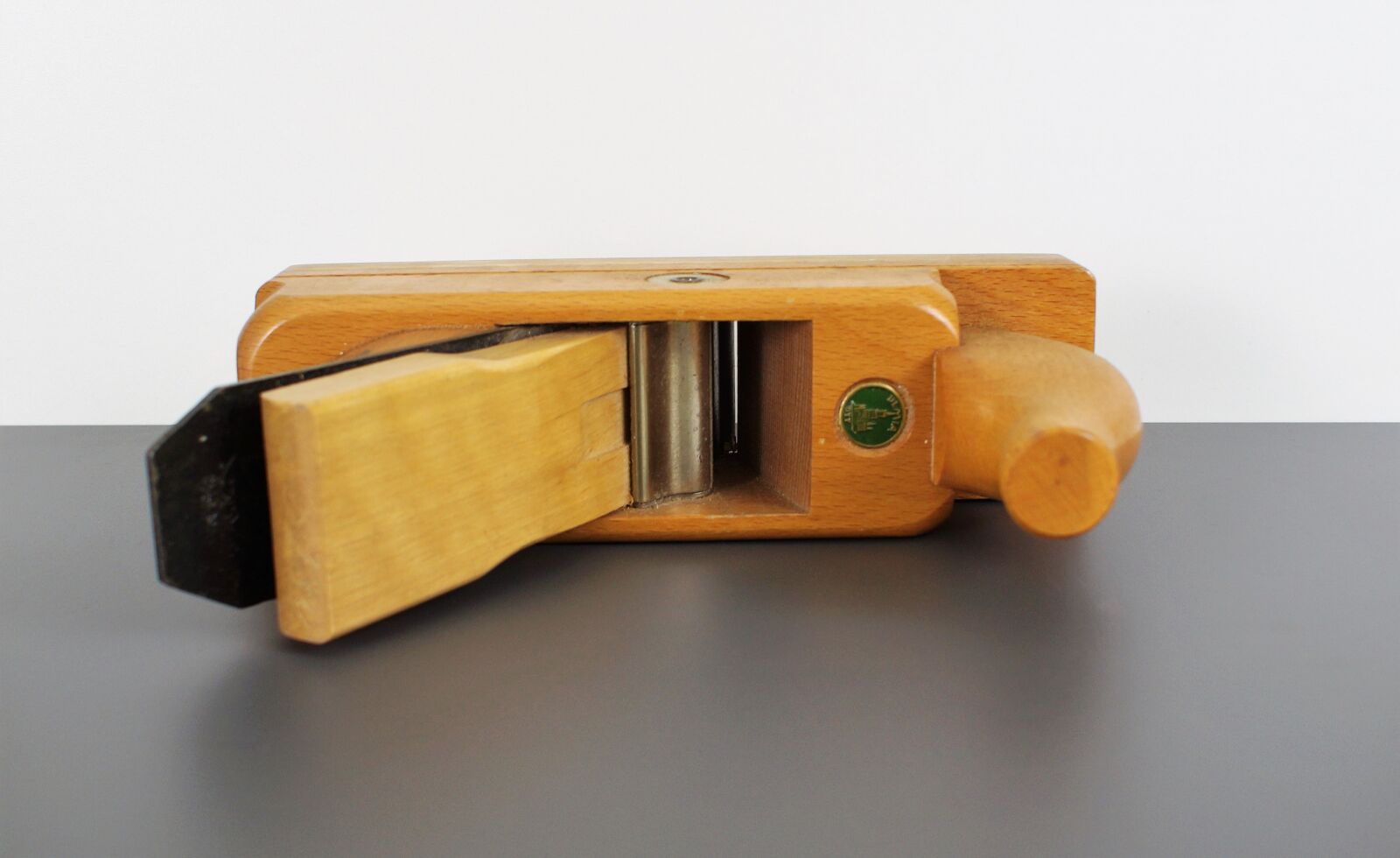 Sony SLT-A58 sample photo. Planer, wood planer, schreiner photography