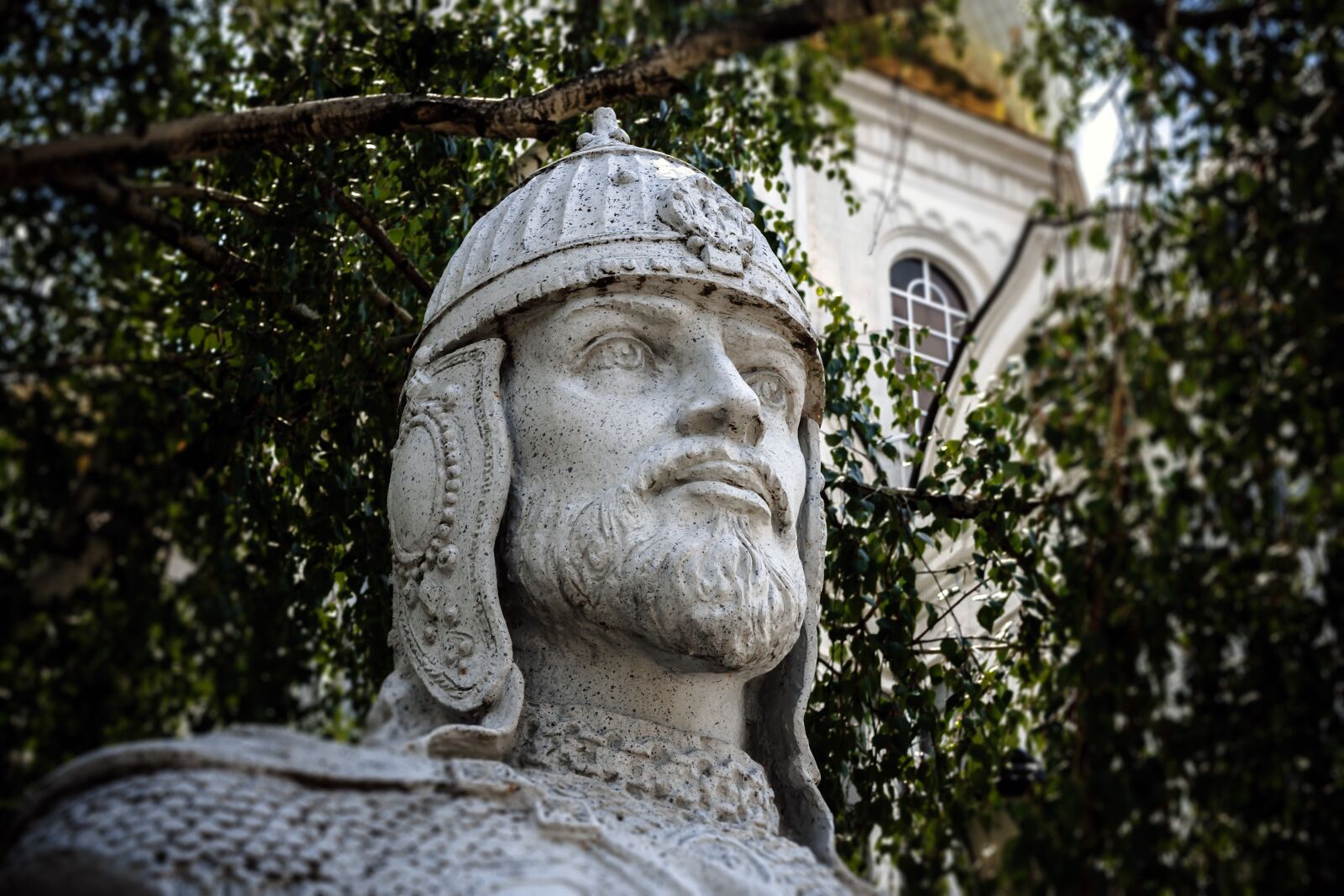 Canon EF-S 18-55mm F3.5-5.6 II sample photo. Krasnodar, nevsky, bust photography