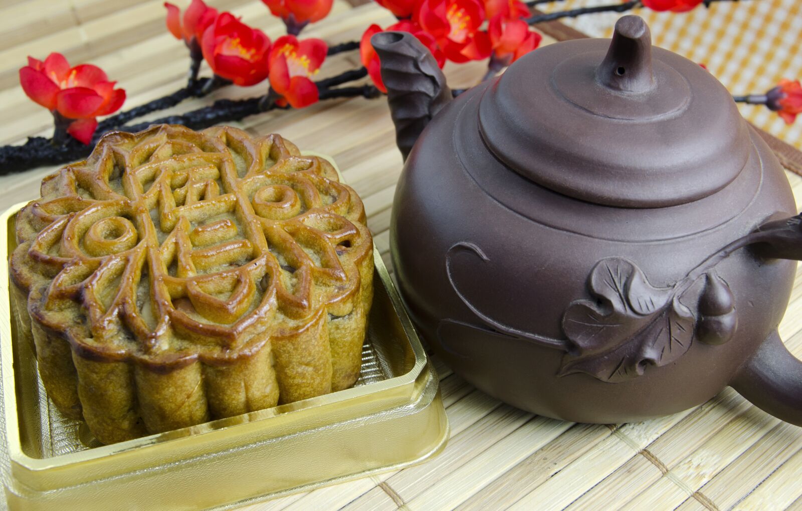 Nikon D7000 sample photo. Mooncake, mooncakes, lotus filling photography