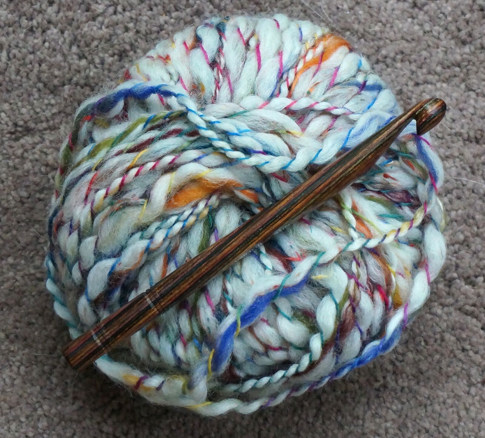 Sony Alpha NEX-5T sample photo. Yarn, variegated, crochet photography