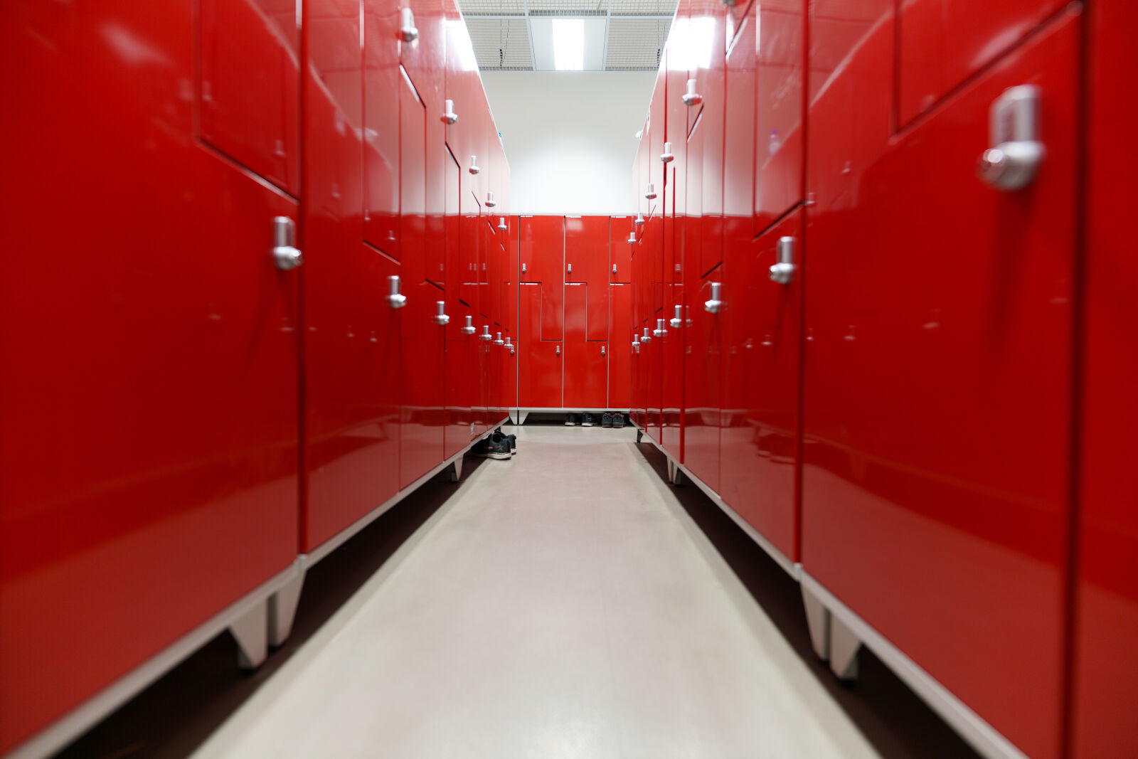 Sigma 14mm F1.4 DG DN sample photo. Red cabinets photography