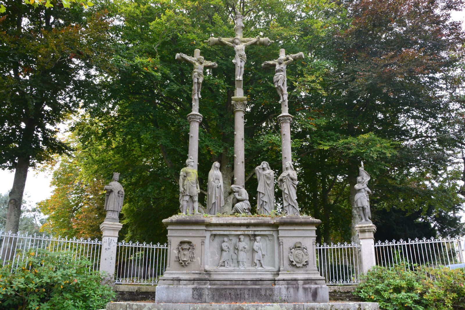 Nikon D5200 sample photo. Calvary, religious monuments, stones photography
