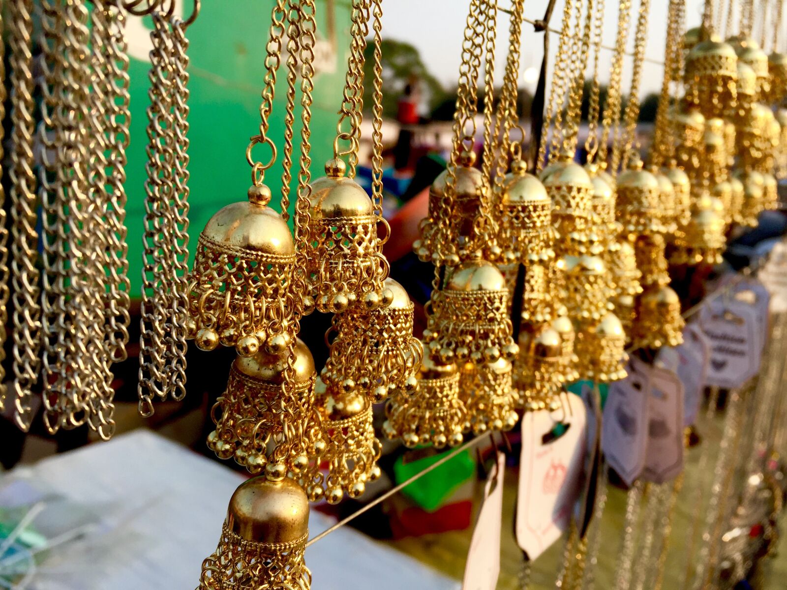 iPhone 6 back camera 4.15mm f/2.2 sample photo. Jewel, gold, ornament photography