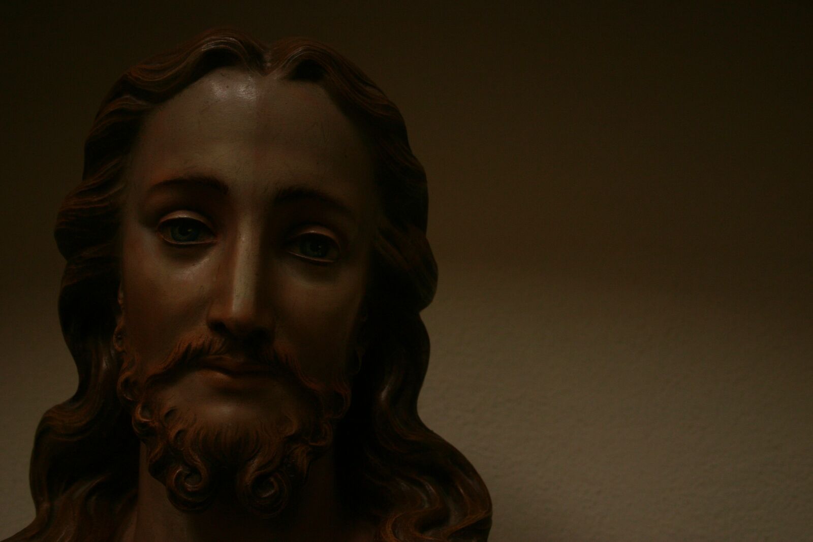 Canon EOS 300D (EOS Digital Rebel / EOS Kiss Digital) sample photo. Jesus, figure, christianity photography