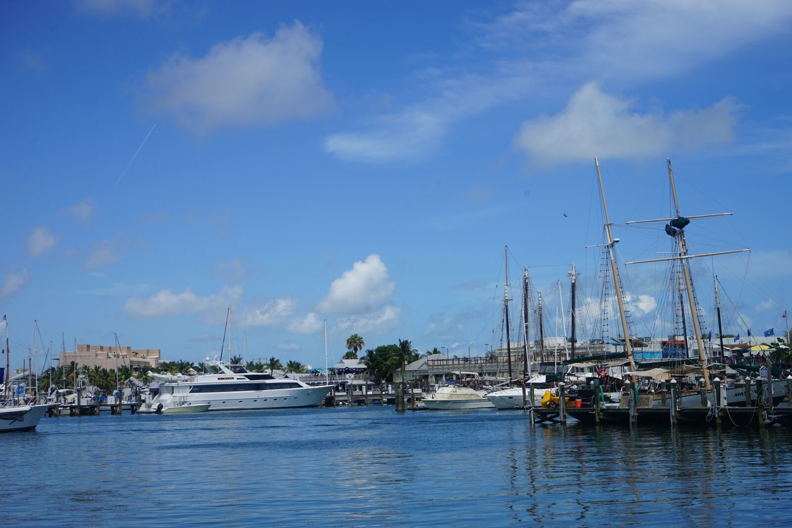 Sony a7 + Sony FE 28-70mm F3.5-5.6 OSS sample photo. Boat, ship, pier photography