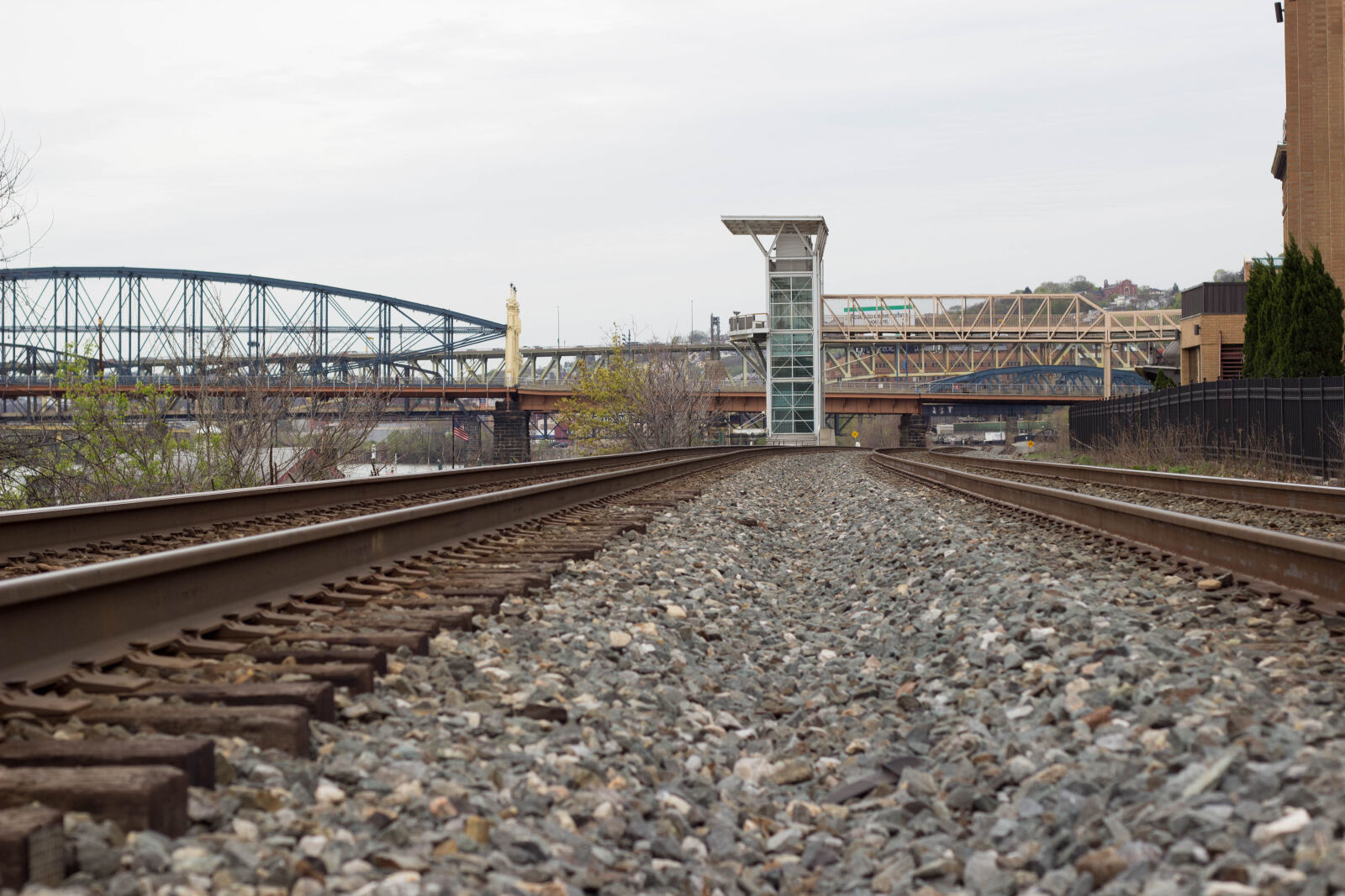 Canon EF 50mm F1.8 II sample photo. Nicolas, desarno, pittsburgh, trains photography