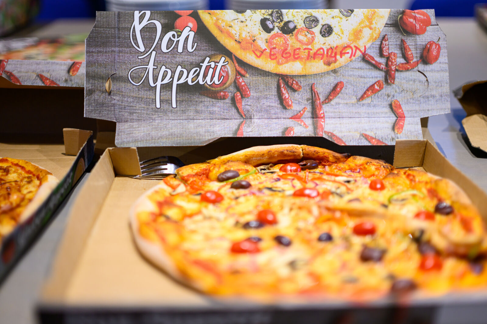 Nikon Z8 sample photo. It's pizza time photography