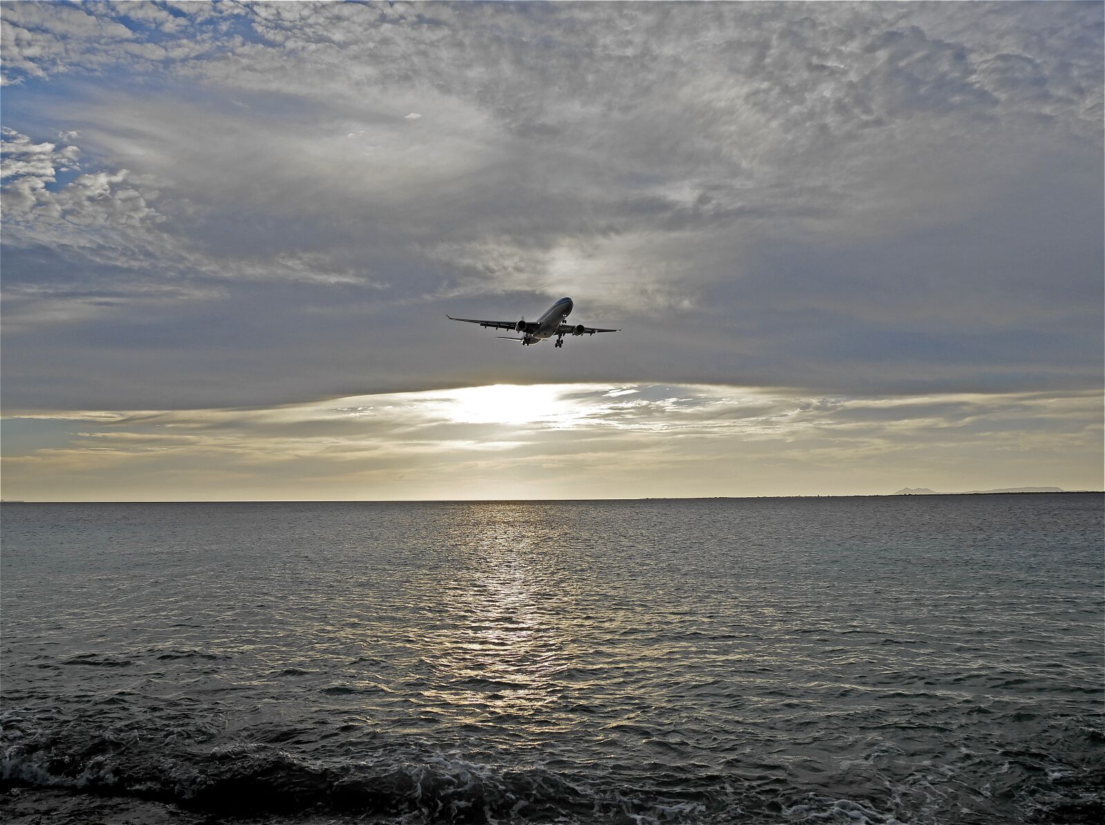 Panasonic Lumix DMC-G7 sample photo. Sunset, plane, heaven photography