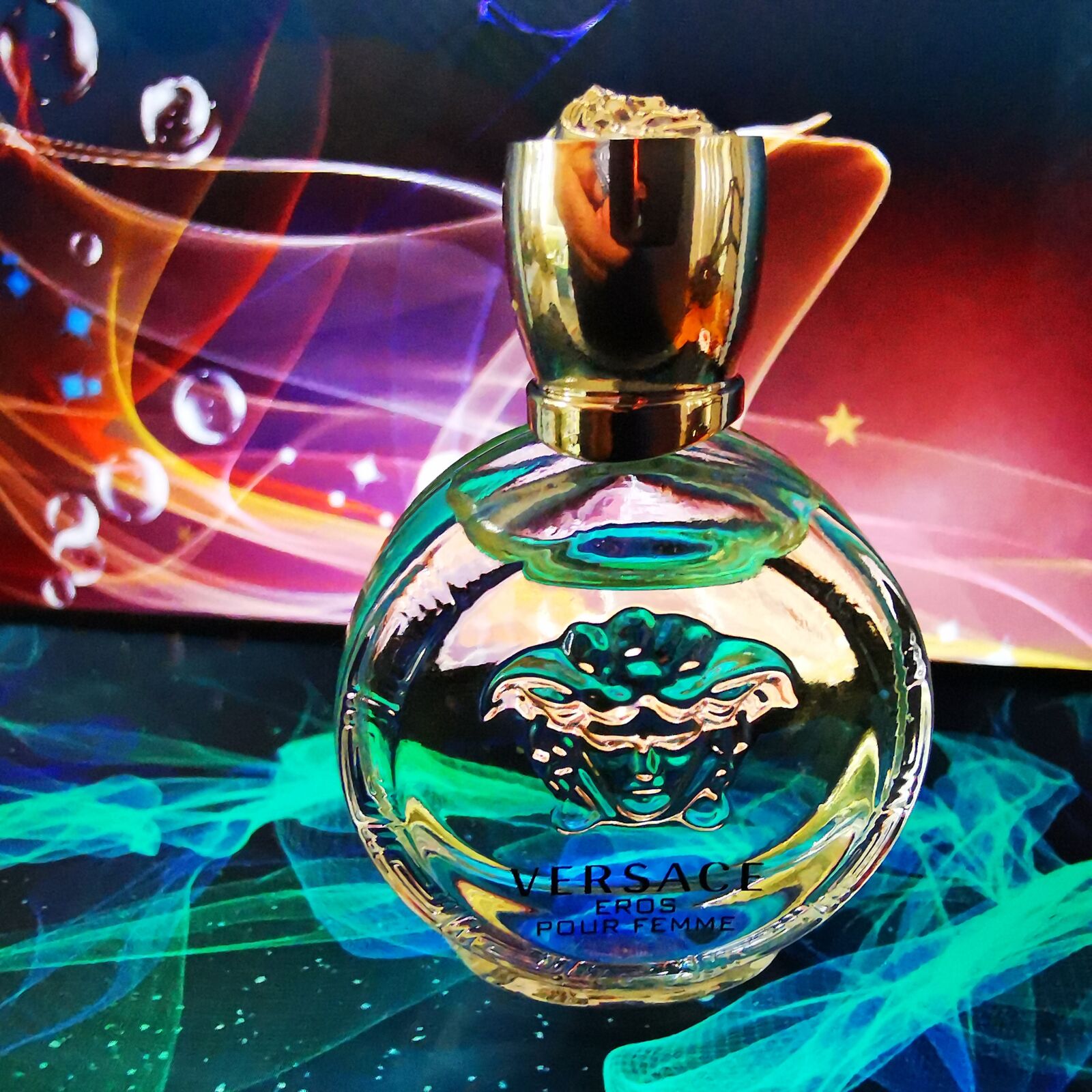 HUAWEI P30 Pro sample photo. Perfume, colors, lights photography