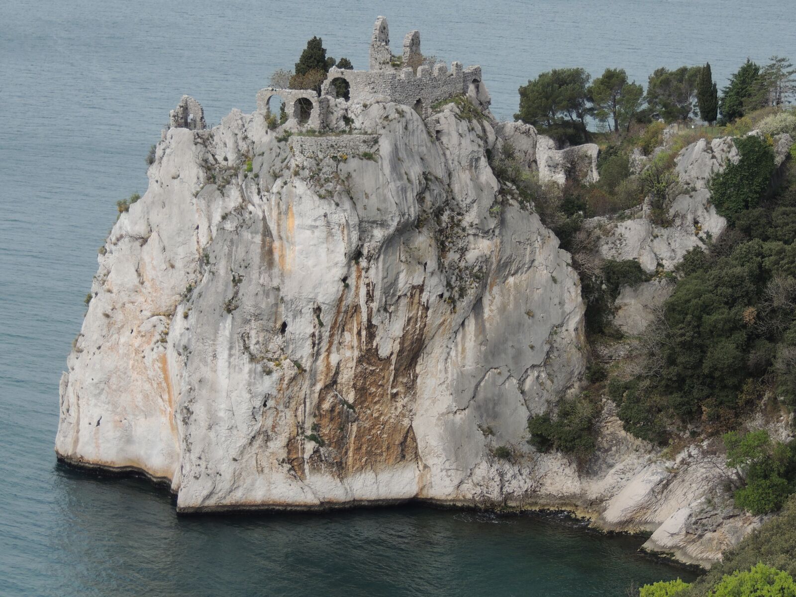 Nikon Coolpix P510 sample photo. Oldcastle, duino, italy photography