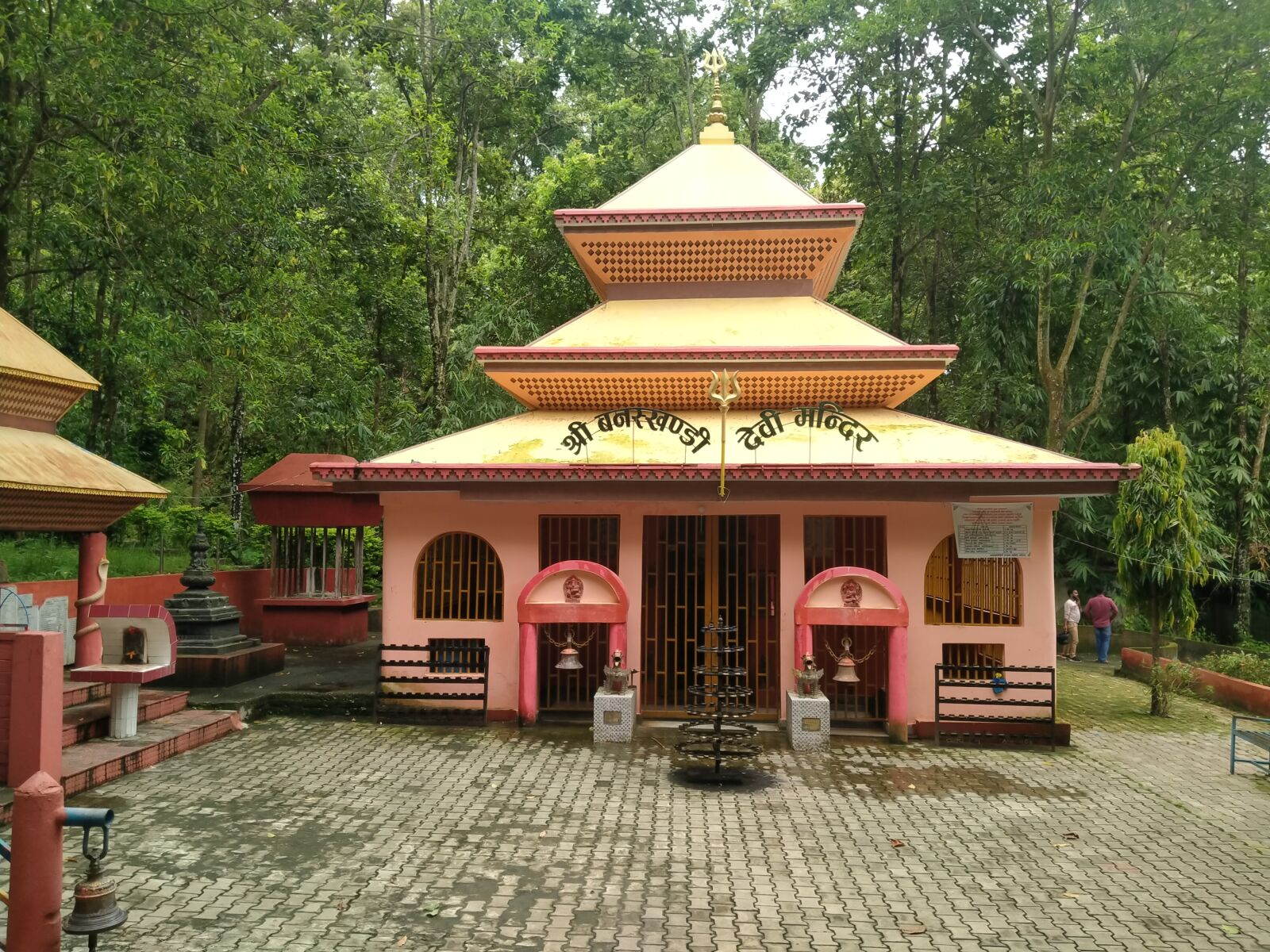 OPPO A5 2020 sample photo. Banaskhandi temple, god of photography
