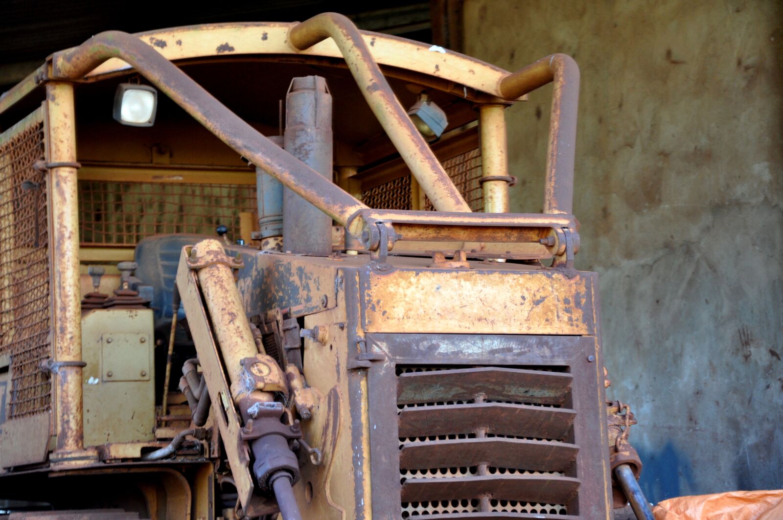 Nikon D90 sample photo. Tractor, treadmill, old photography