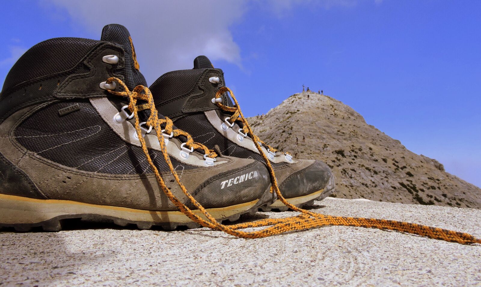 Nikon Coolpix P600 sample photo. Boot, mountain, top photography