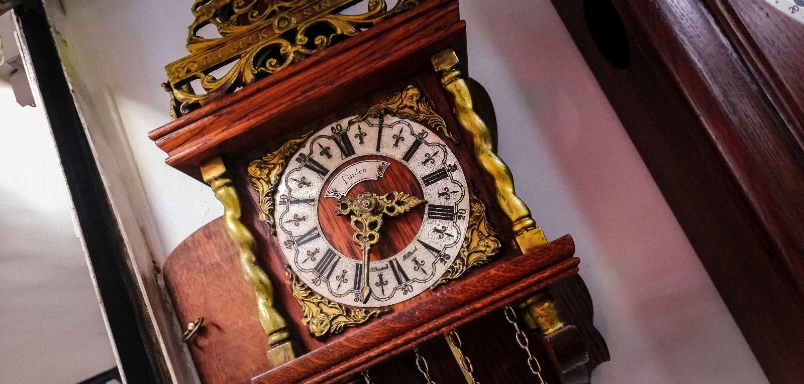 HUAWEI SNE-LX3 sample photo. Clock, old, rinder photography