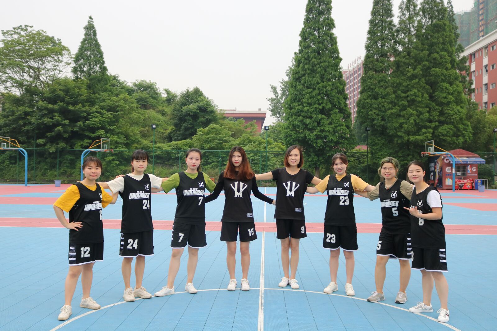 Canon EOS 750D (EOS Rebel T6i / EOS Kiss X8i) sample photo. Women's basketball team, compus photography