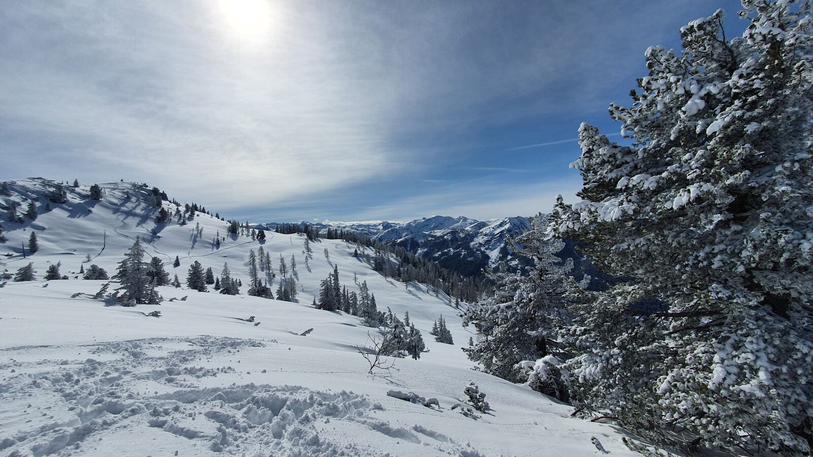 Samsung Galaxy S10e sample photo. Mountains, snow, landscape photography
