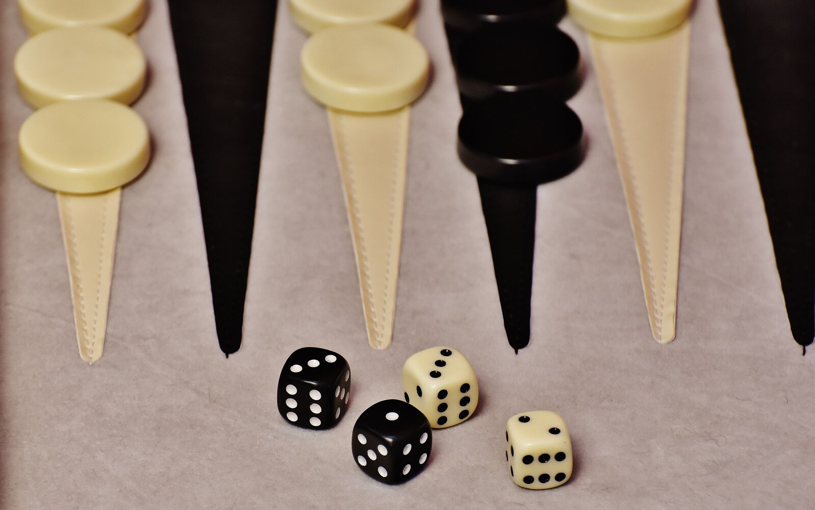 Nikon D7200 sample photo. Backgammon, play, board game photography