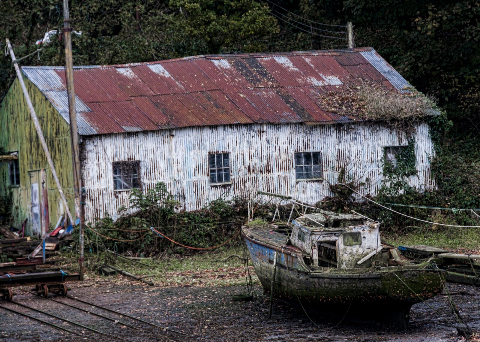 Nikon D300S sample photo. Boat, yard, wreck photography