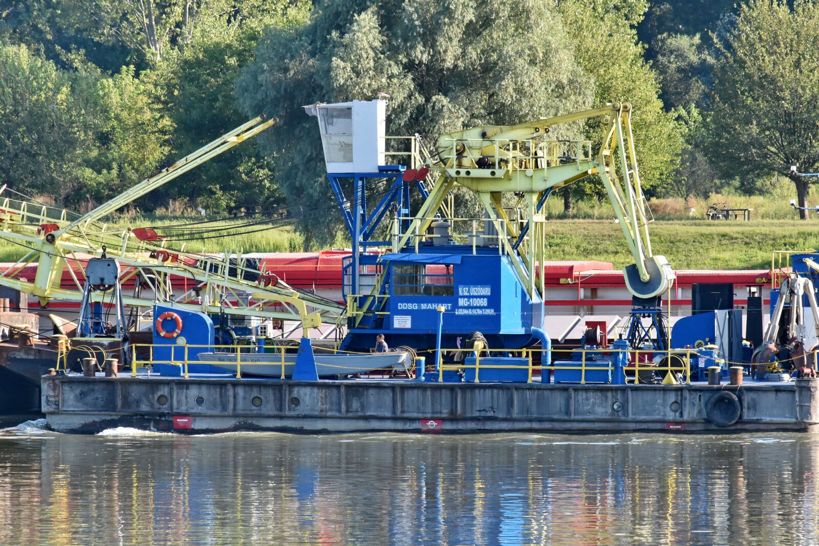 Nikon D5500 sample photo. Watercraft, boat, machine, water photography
