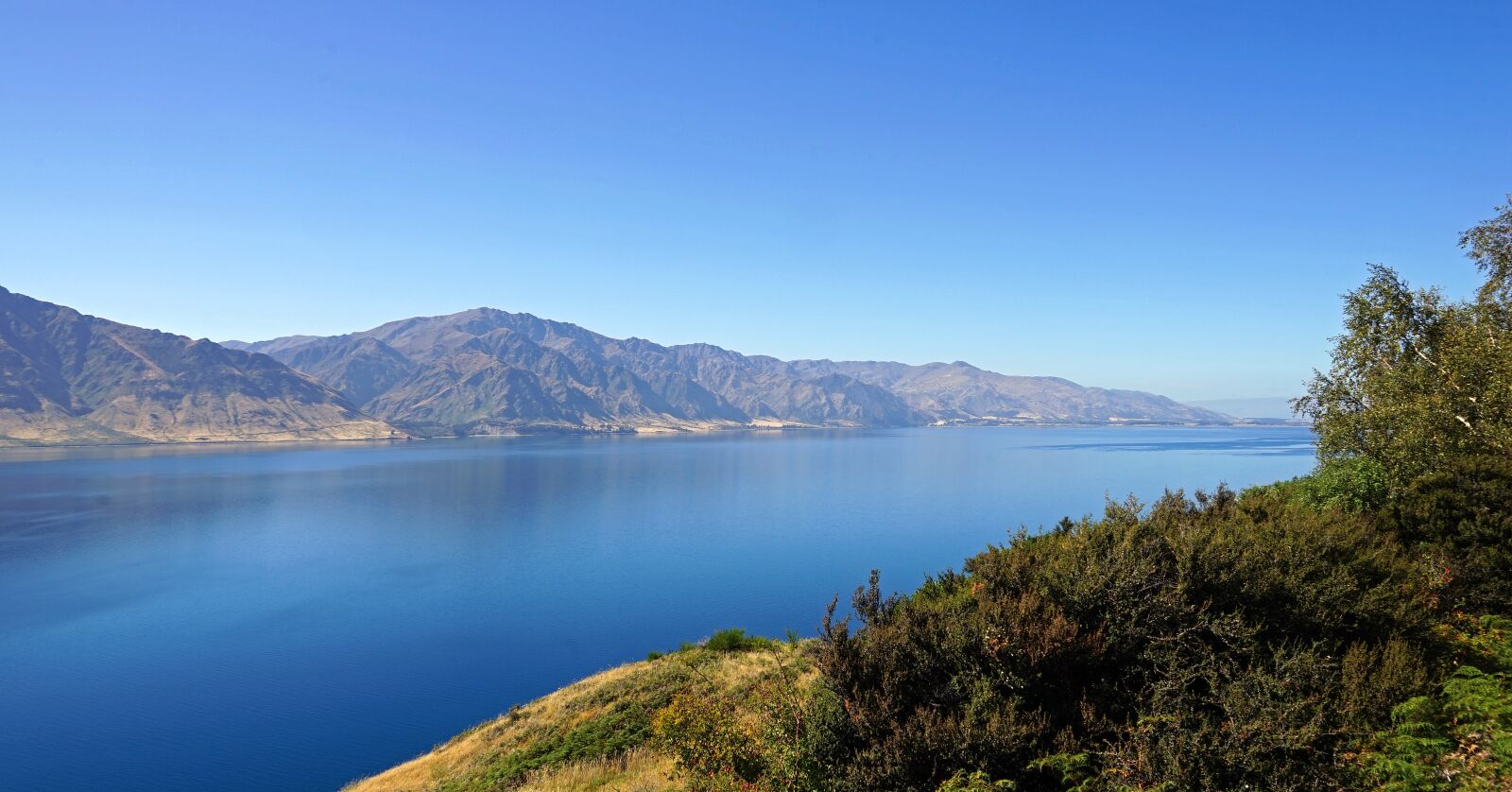Sony a7 + Sony FE 24-240mm F3.5-6.3 OSS sample photo. Lake hawea, new zealand photography