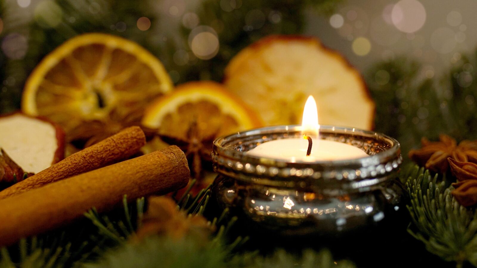 Sony ILCA-77M2 + 35mm F1.4 sample photo. Christmas, fragrance, cinnamon photography