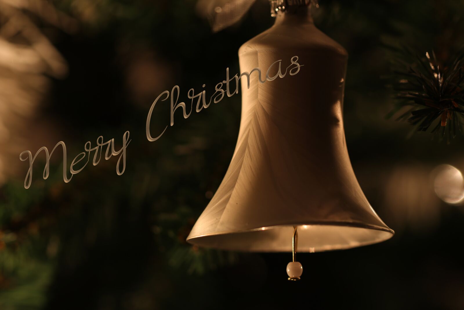 Canon EF 100mm F2.8L Macro IS USM sample photo. Christmas, christmas tree, ornament photography