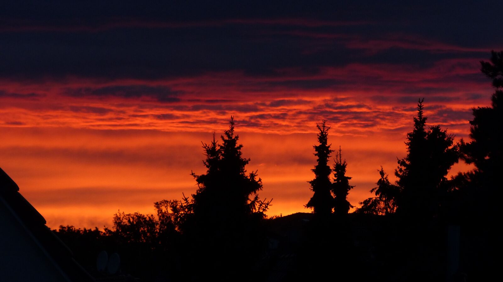Panasonic Lumix DMC-FZ200 sample photo. Sunset, mood, dusk photography
