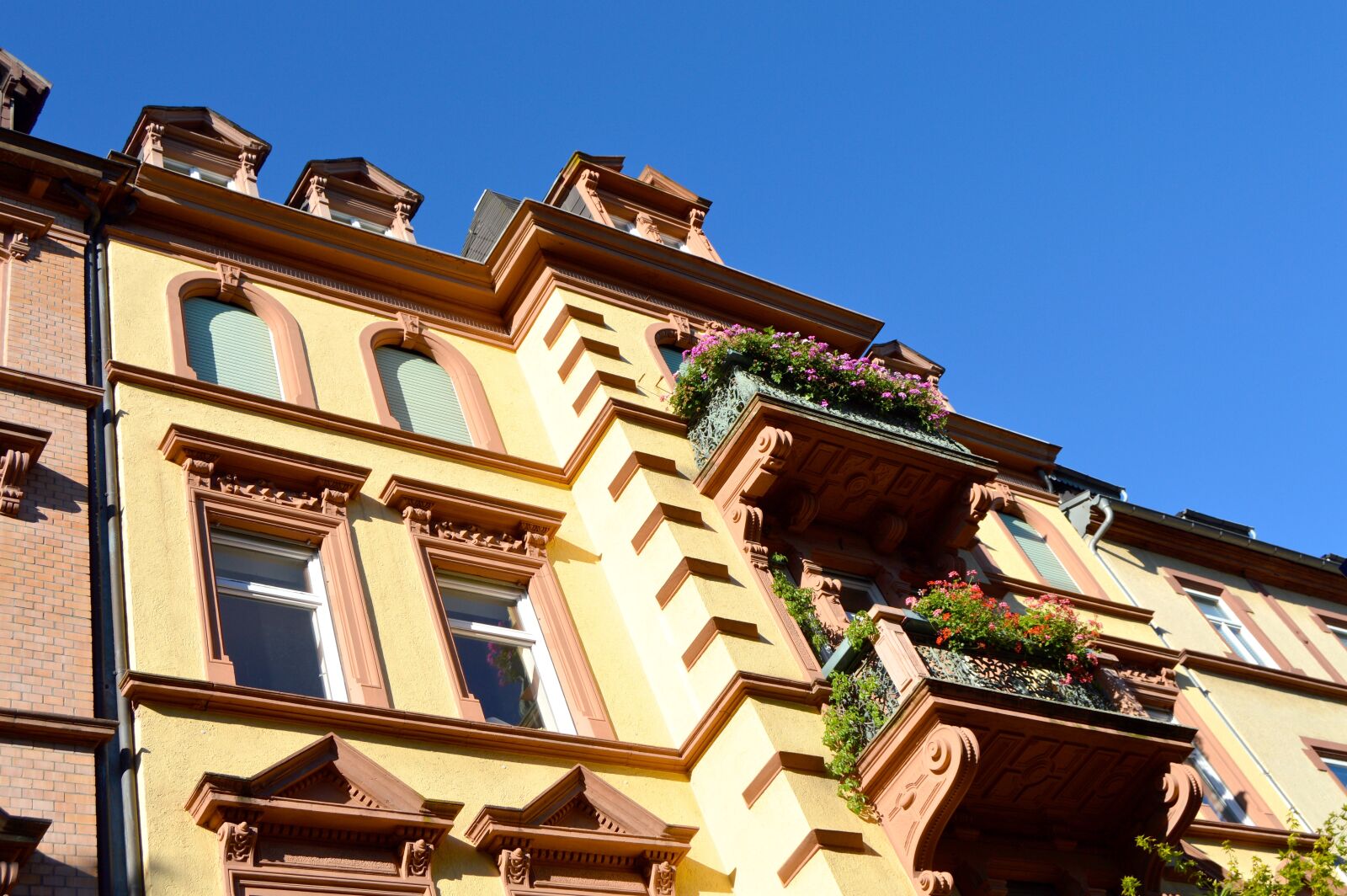 Nikon D3200 sample photo. Balconies, planting, heidelberg photography