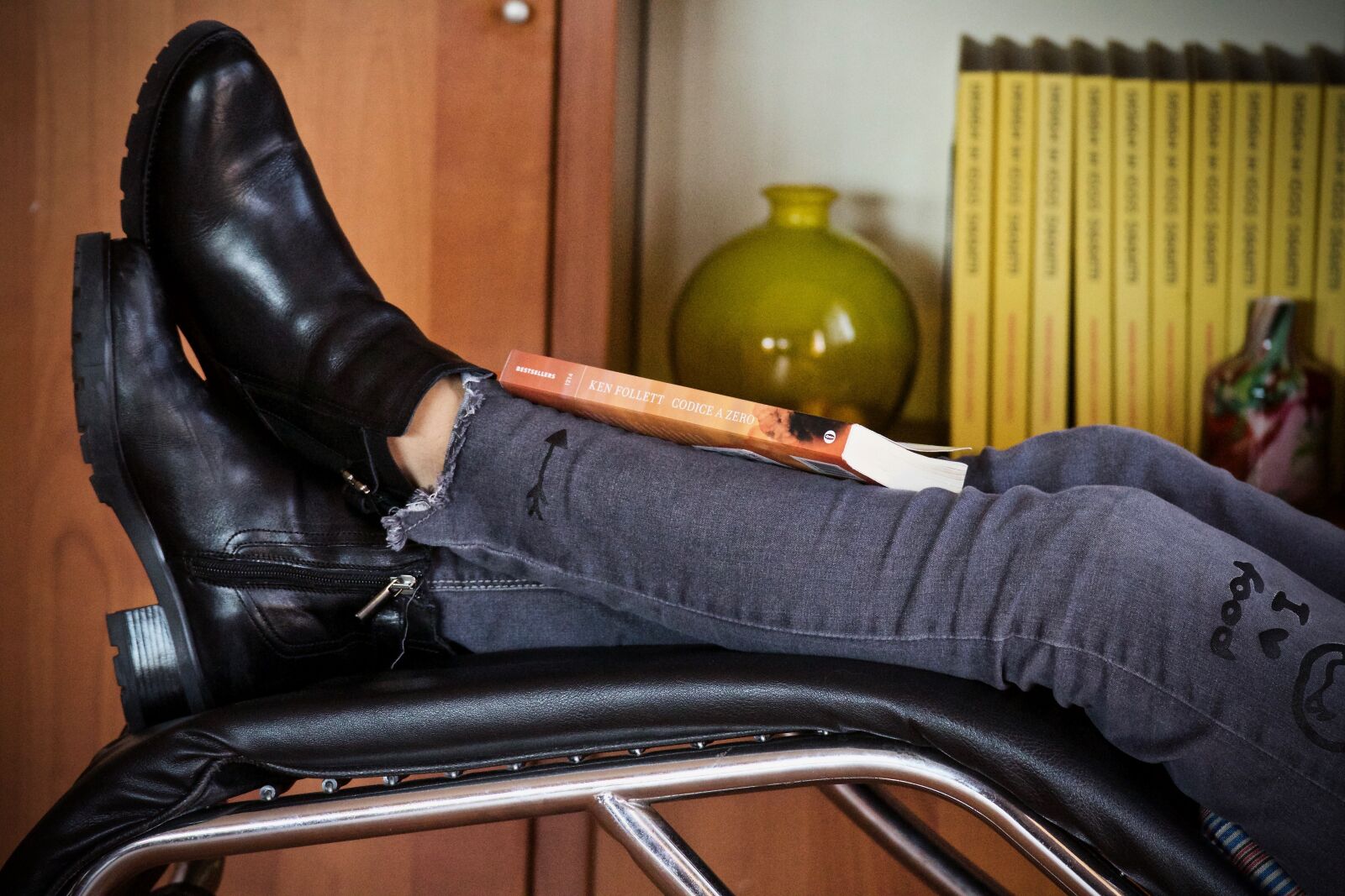 Canon EOS M sample photo. Relaxation, shoes, boots photography