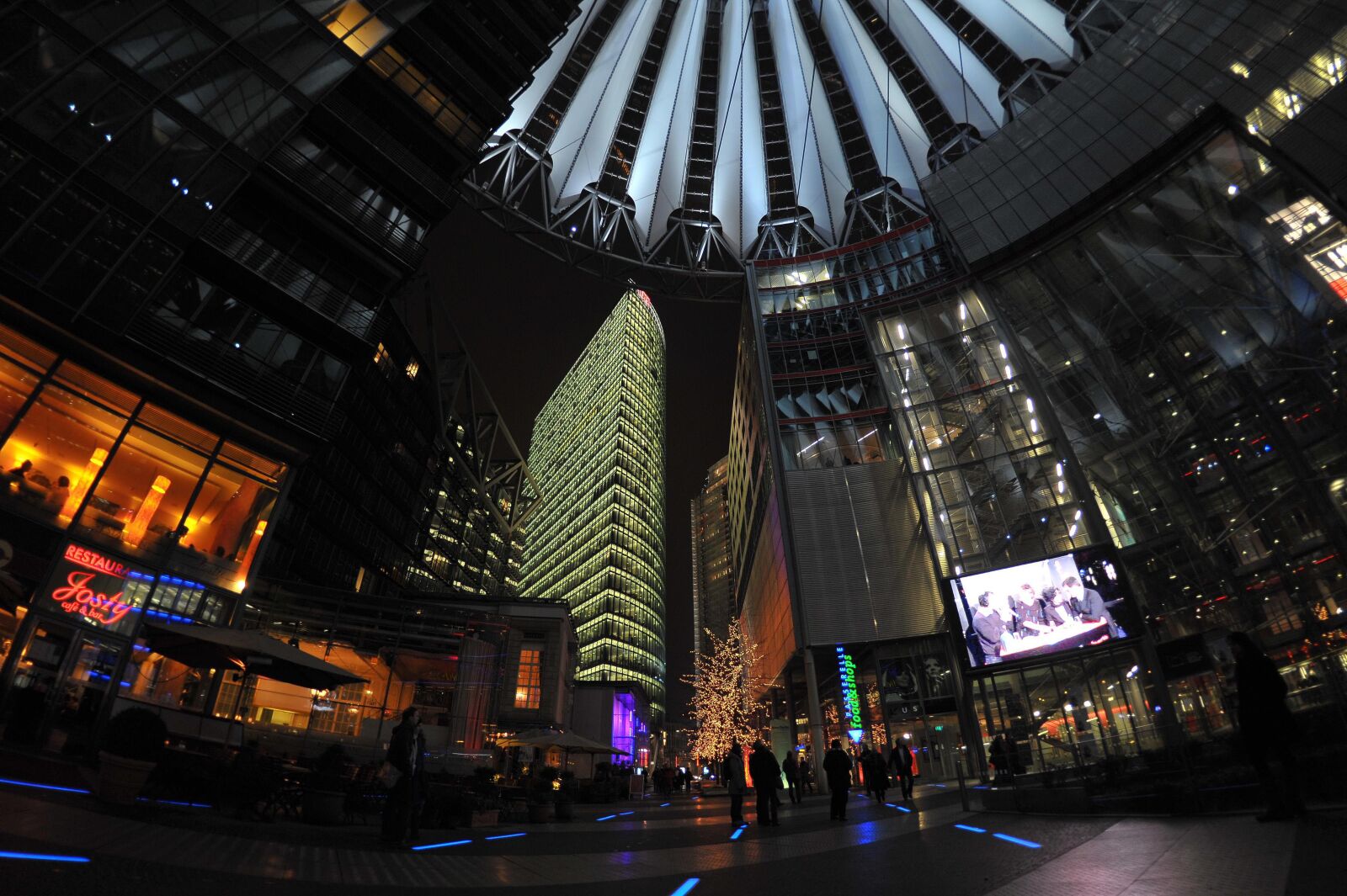 Nikon D700 sample photo. Sony center berlin, sony photography