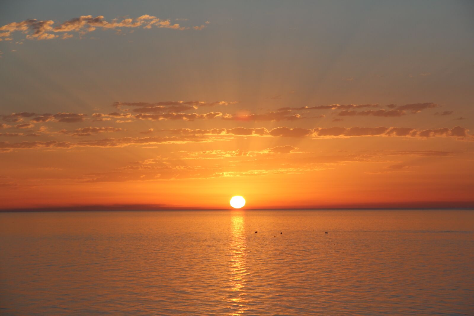 Canon EF-S 18-135mm F3.5-5.6 IS sample photo. Sunrise, sea, view photography
