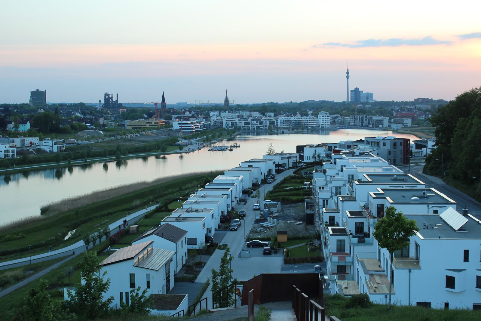 Canon EOS 600D (Rebel EOS T3i / EOS Kiss X5) sample photo. Dortmund, phoenix lake, mood photography