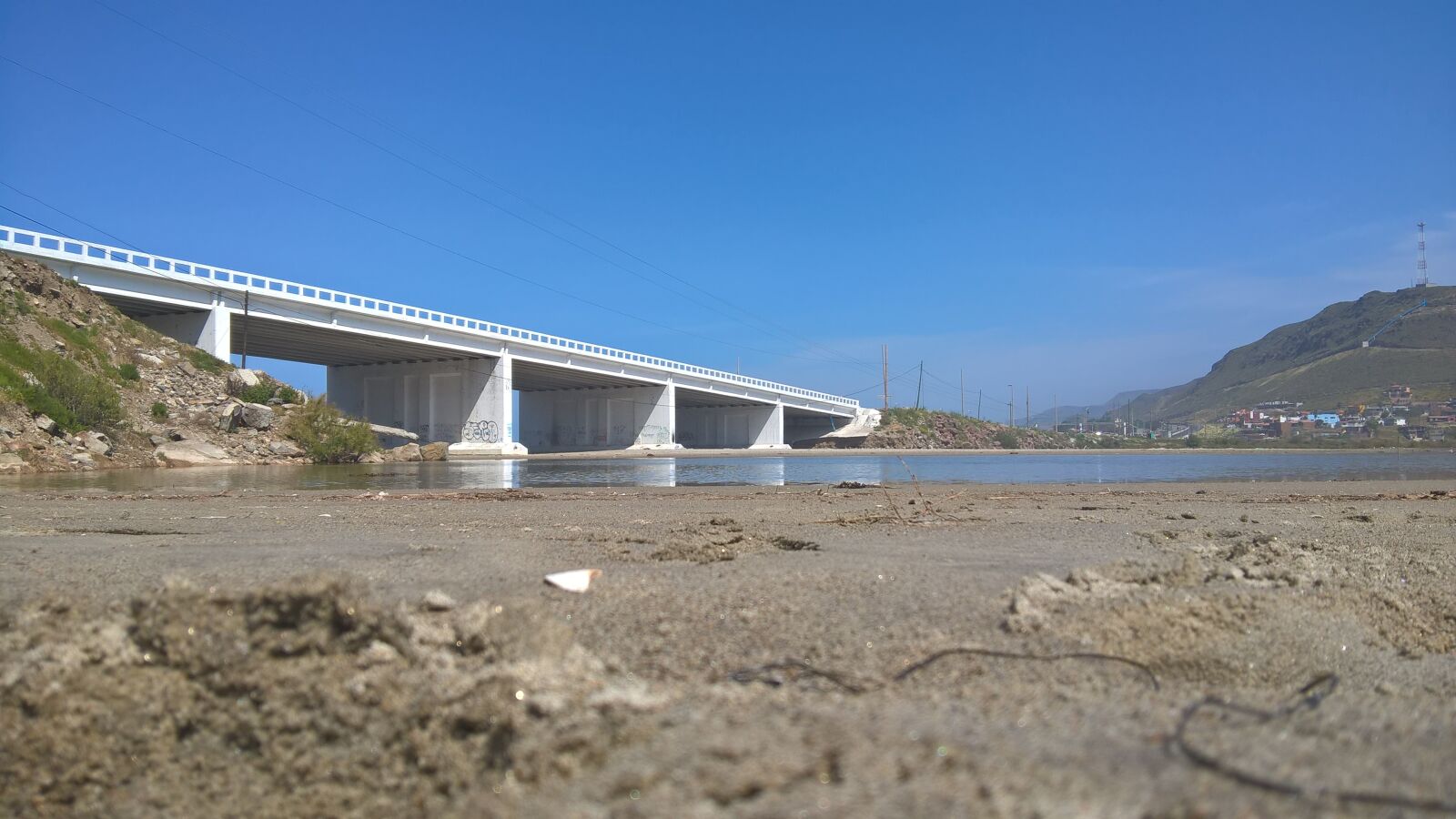 Microsoft Lumia 640 XL sample photo. Bridge, heaven, hill, sand photography