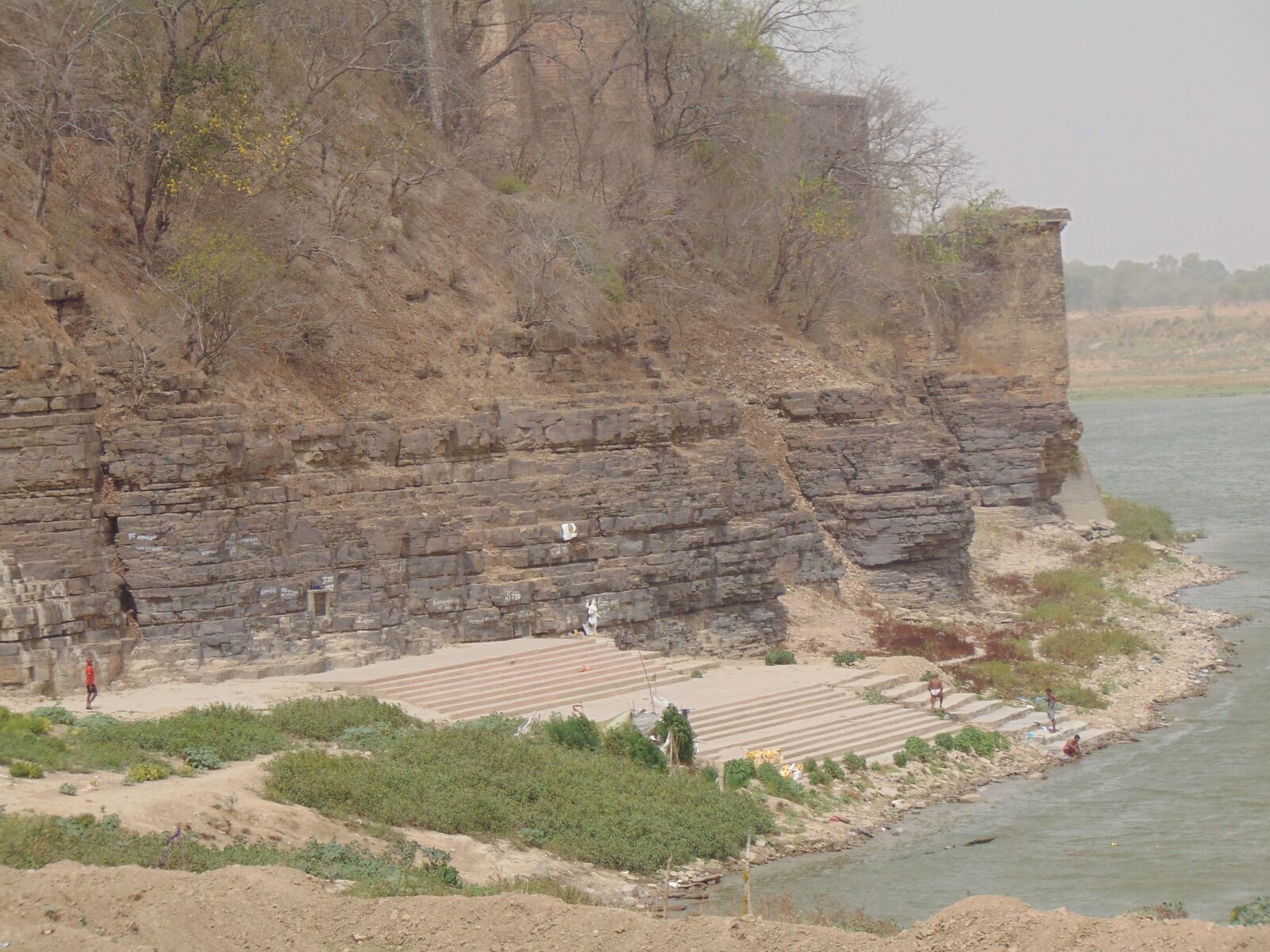 Sony Cyber-shot DSC-H300 sample photo. Chunar, fort, river turn photography