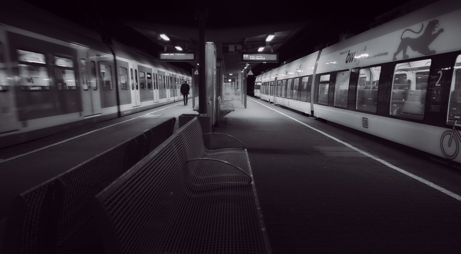 Fujifilm XF 18-55mm F2.8-4 R LM OIS sample photo. Last train, platform, night photography