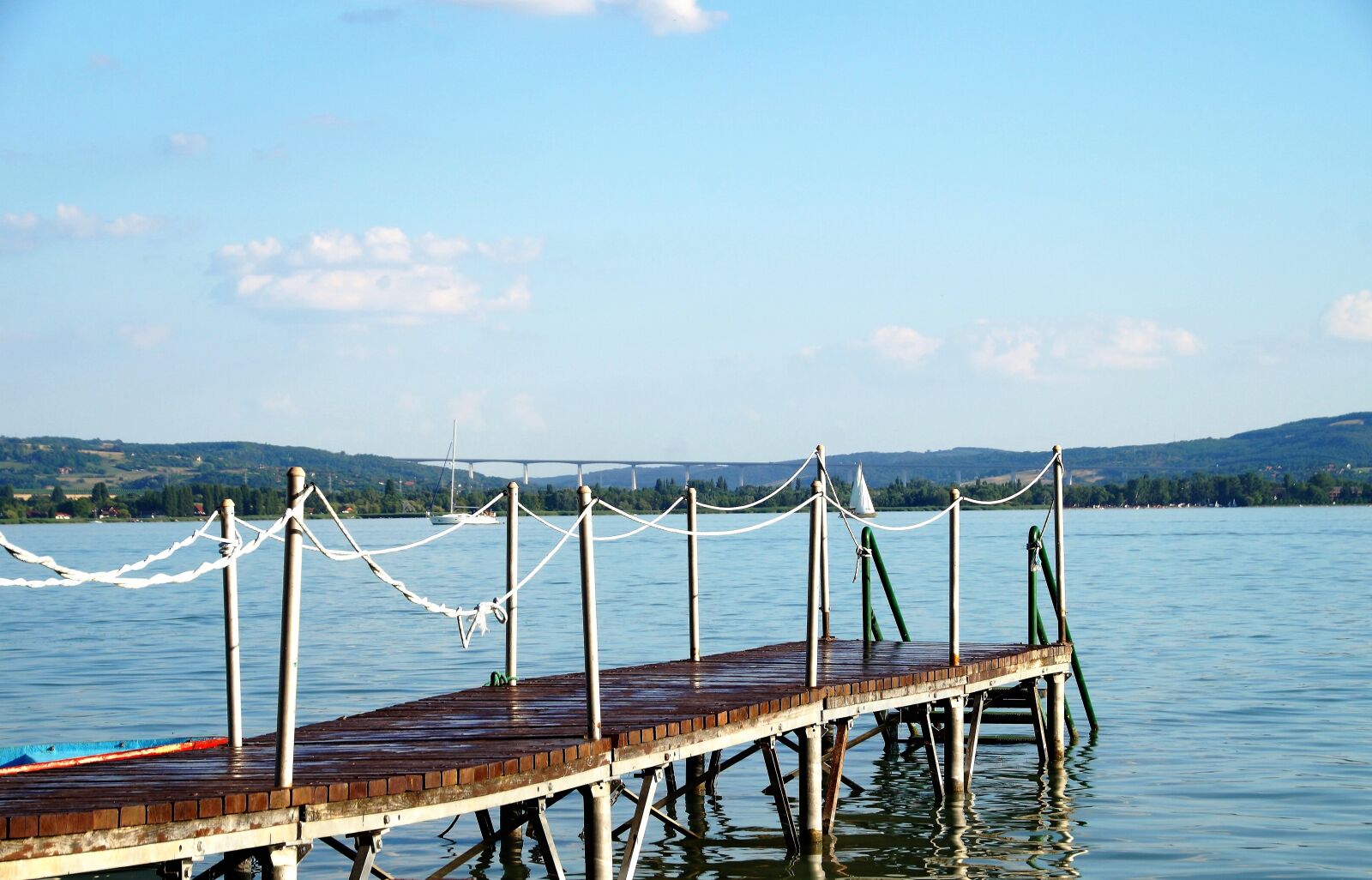 Sony SLT-A58 sample photo. Pier, footbridge, lake photography