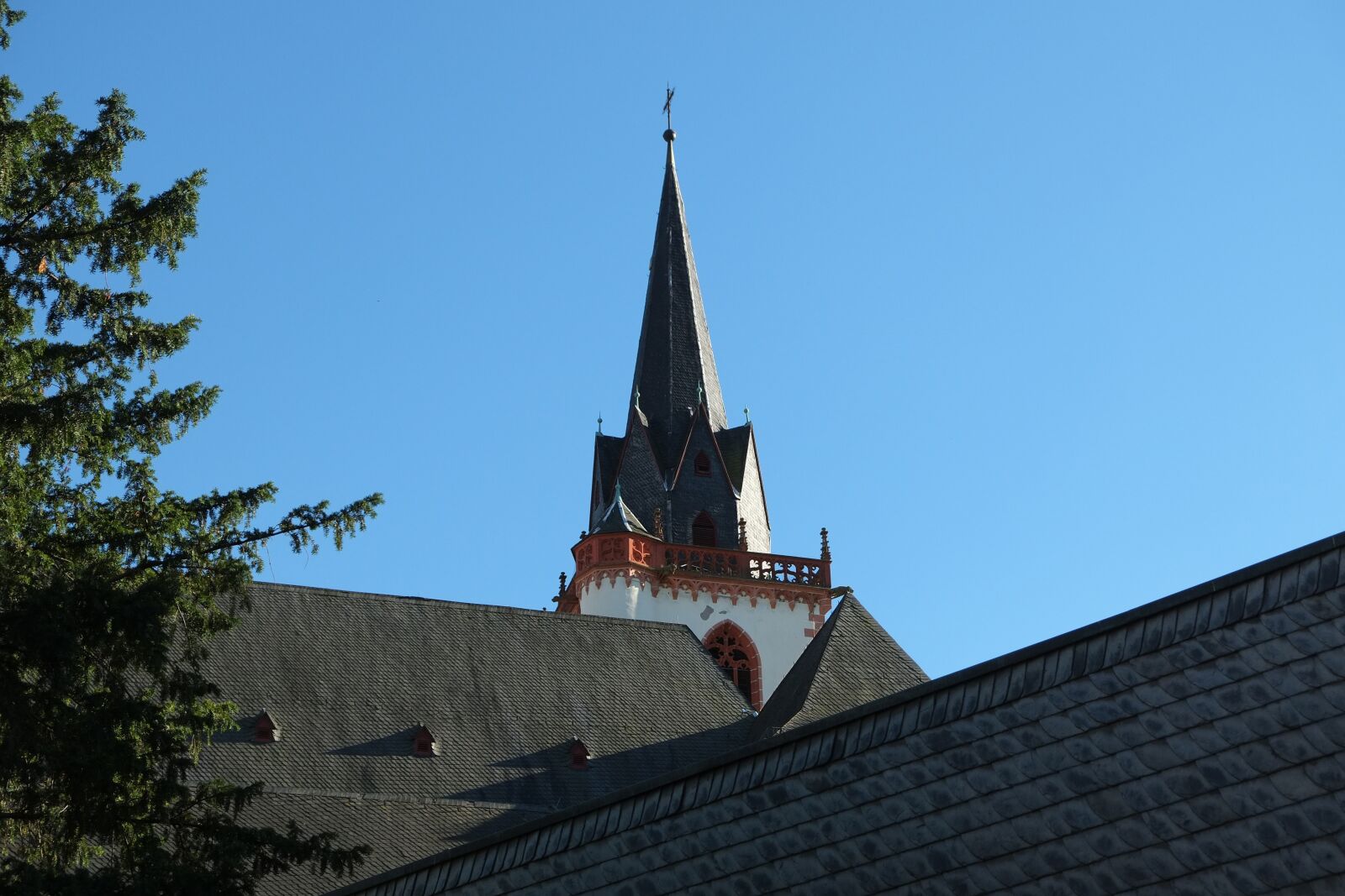 Fujifilm X-E1 sample photo. Basilica st martin bingen photography