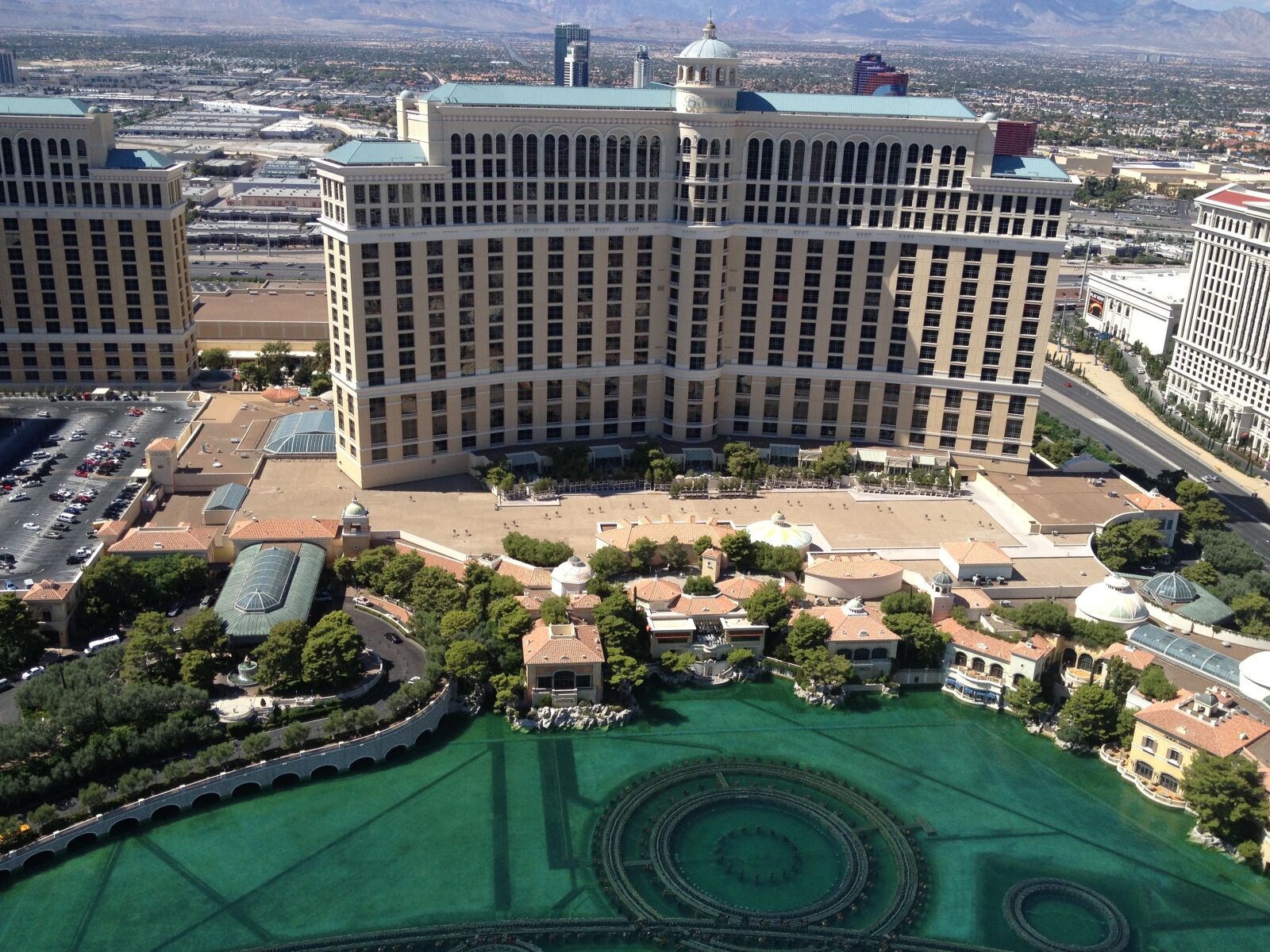 Apple iPhone 4S sample photo. Vegas, bellagio, hotel photography