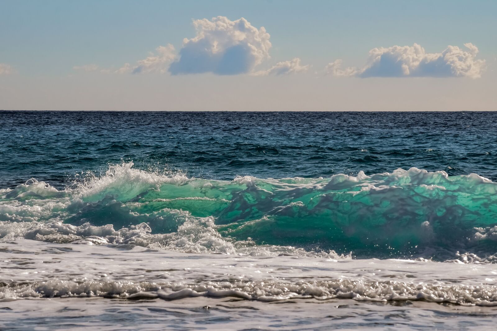 Nikon D3300 sample photo. Wave, sea, sky photography