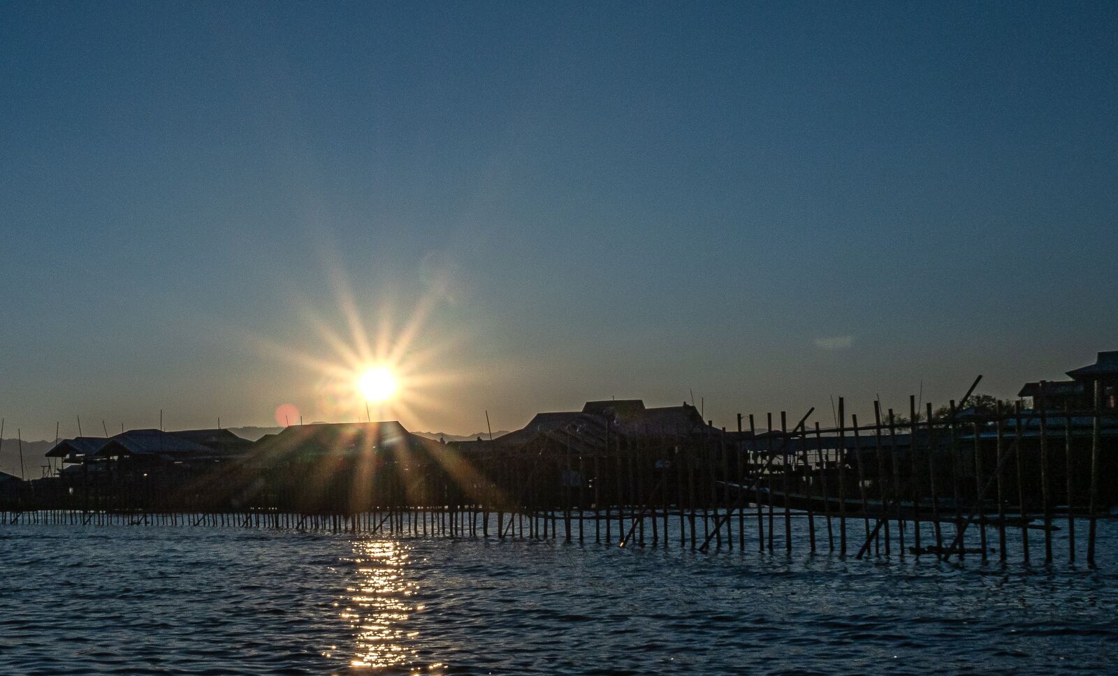 Olympus OM-D E-M5 II sample photo. Dawn, alba, sun photography