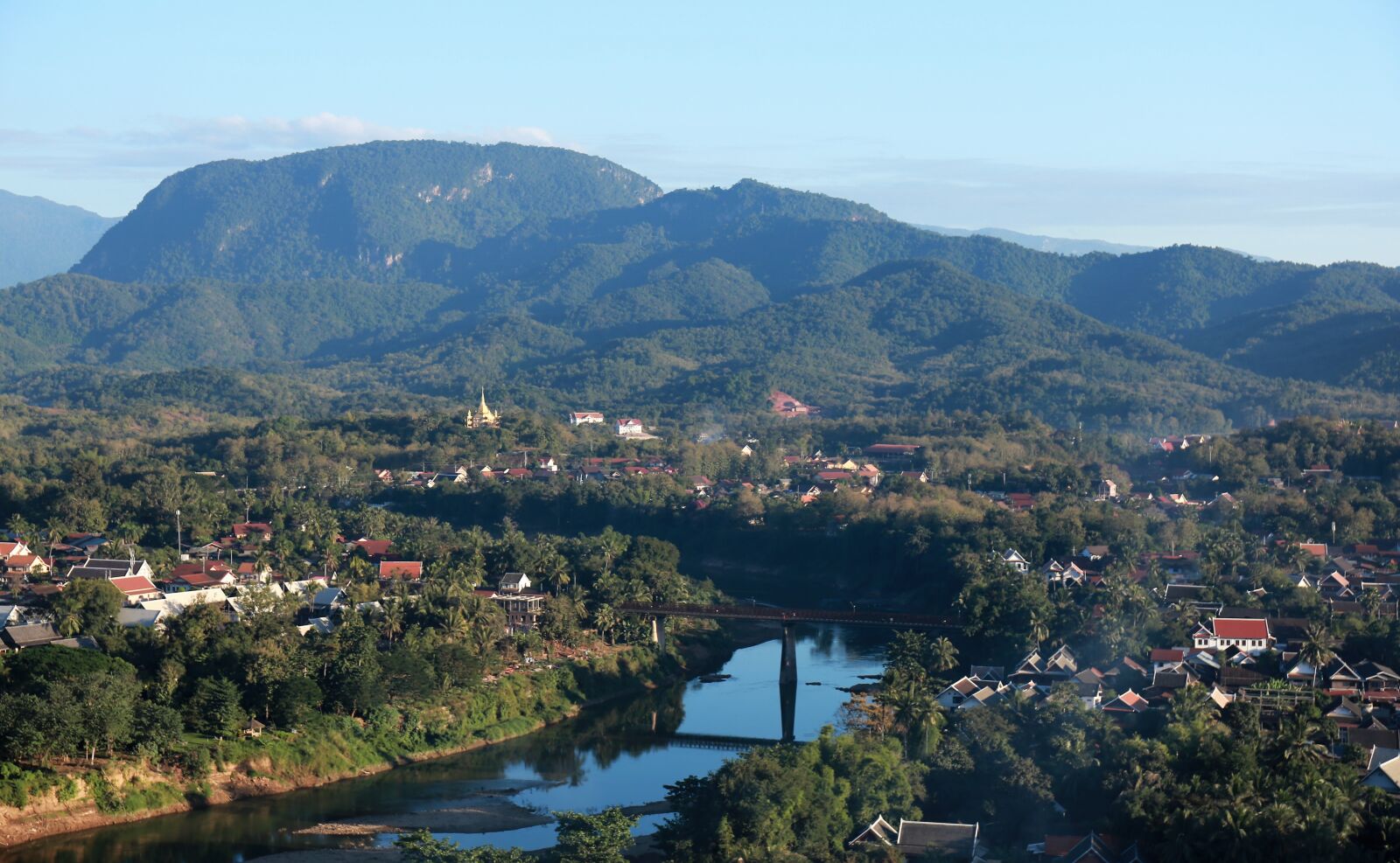 Canon EF 24-70mm F4L IS USM sample photo. Laos, luang prabang, the photography