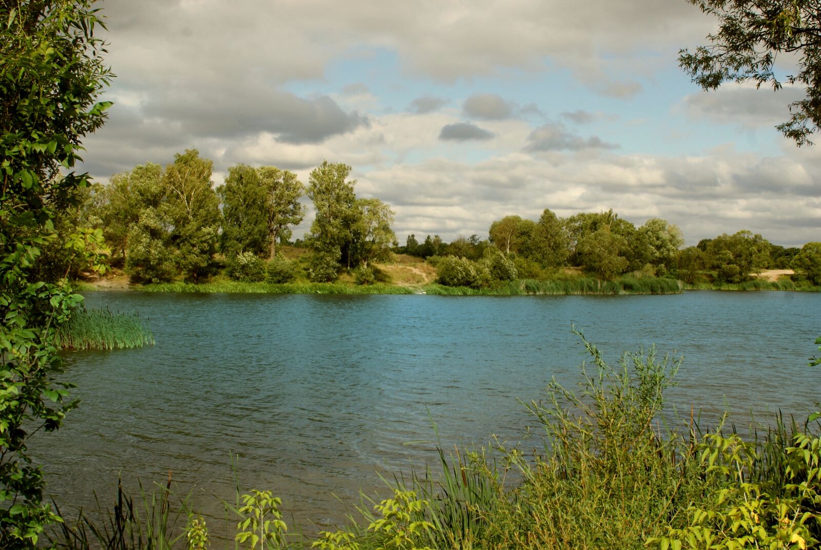 Sony Alpha DSLR-A200 sample photo. River, pond, water photography
