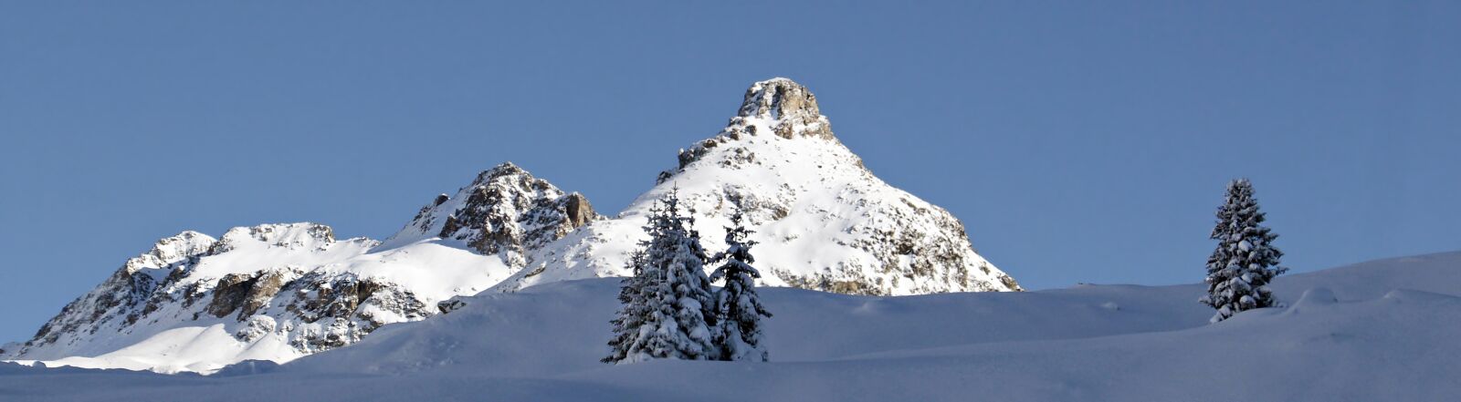 Canon EOS 100D (EOS Rebel SL1 / EOS Kiss X7) sample photo. July pass, mountain pass photography